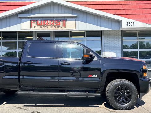 Used 2018 Chevrolet Silverado 2500 LTZ w/ Duramax Plus Package AWD/4WD image 11