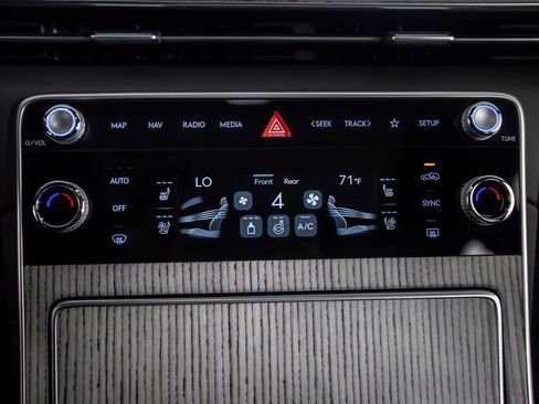 Used 2025 Genesis GV80 3.5T Prestige image 35