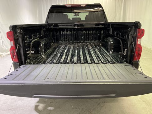 Used 2022 Chevrolet Silverado 1500 Custom image 14