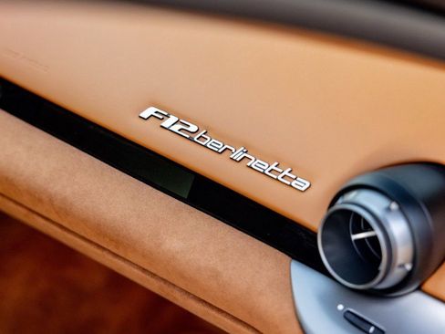 Used 2015 Ferrari F12 Berlinetta image 9