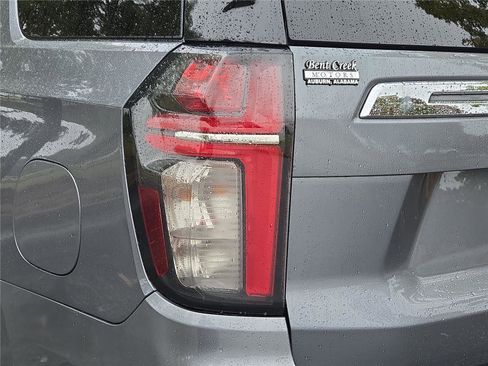 Used 2022 Chevrolet Tahoe LT w/ Luxury Package RWD image 9