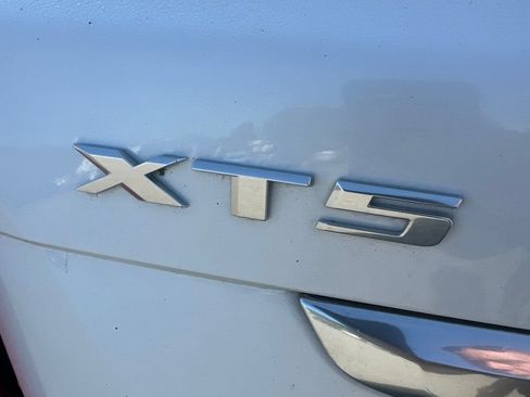 Used 2020 Cadillac XT5 Premium Luxury FWD image 6