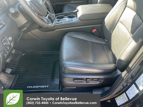 Used 2024 Honda Passport Black Edition image 12