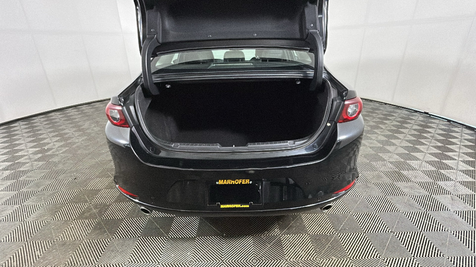 Used 2024 MAZDA MAZDA3 s FWD image 32