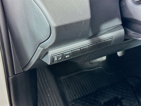 Certified 2025 Toyota Corolla SE image 8