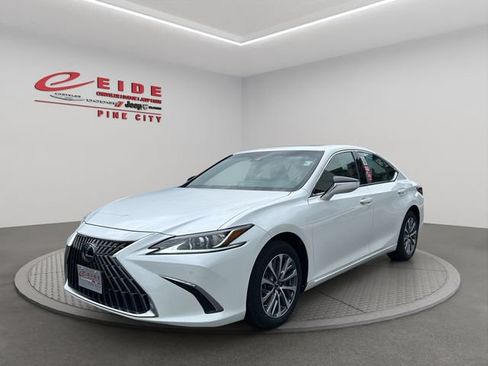 Used 2023 Lexus ES 250 w/ Premium Package AWD/4WD image 1