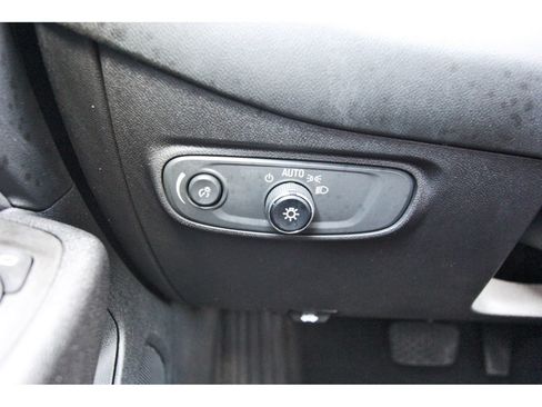 Used 2022 Chevrolet Equinox LT FWD image 23