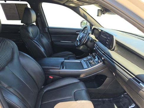 Used 2023 Hyundai Palisade Calligraphy image 15