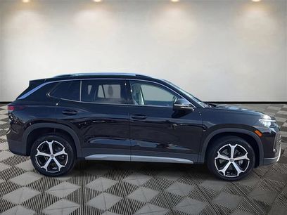 Used 2025 Volkswagen Tiguan SE