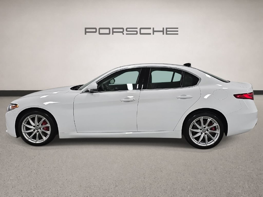 Used 2019 Alfa Romeo Giulia AWD image 2