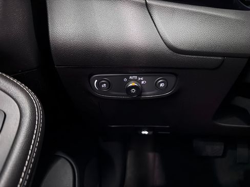 Used 2020 Buick Encore GX Select w/ Sport Touring Package AWD/4WD image 24