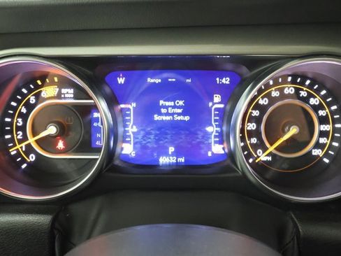 Used 2023 Jeep Wrangler Sahara image 11