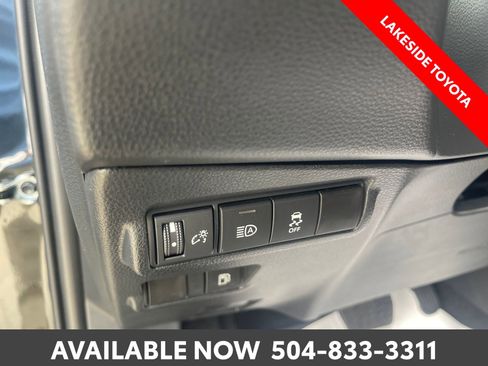 Used 2025 Toyota Corolla Cross AWD Hybrid image 25