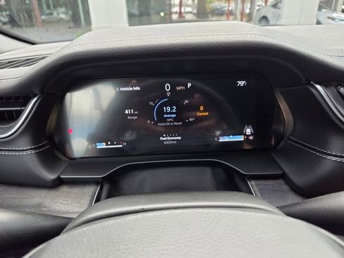 Certified 2025 Jeep Grand Cherokee Limited w/ Black Appearance Package image 32