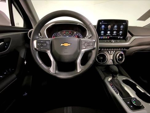 Used 2024 Chevrolet Blazer LT w/ Convenience Package FWD image 5