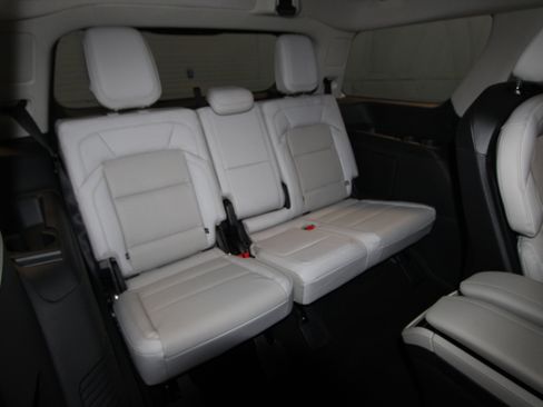 New 2026 Lincoln Navigator Reserve image 31