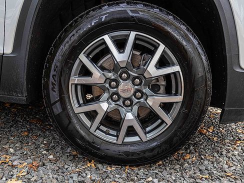 Used 2023 GMC Acadia SLT w/ LPO, Floor Liner Package image 27