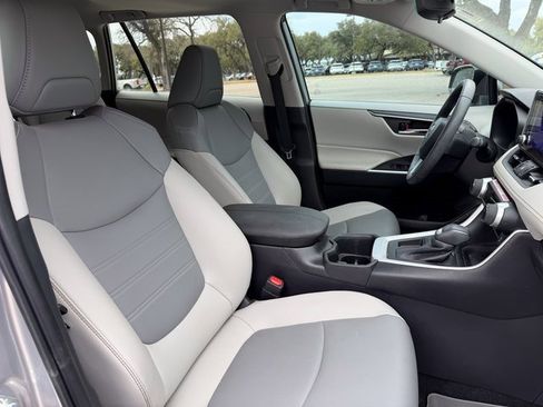 Used 2024 Toyota RAV4 XLE Premium image 14