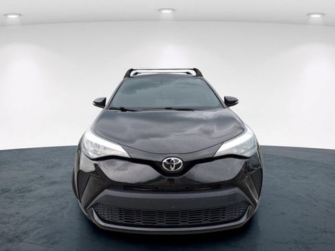 Used 2021 Toyota C-HR XLE FWD image 4