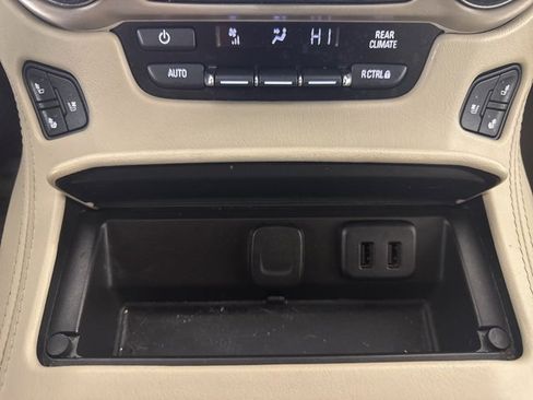 Used 2019 GMC Yukon Denali image 17