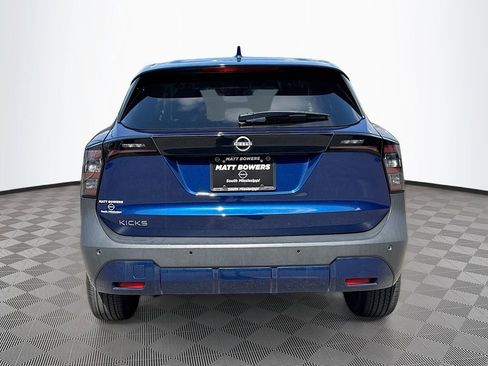 Used 2025 Nissan Kicks SV FWD image 5
