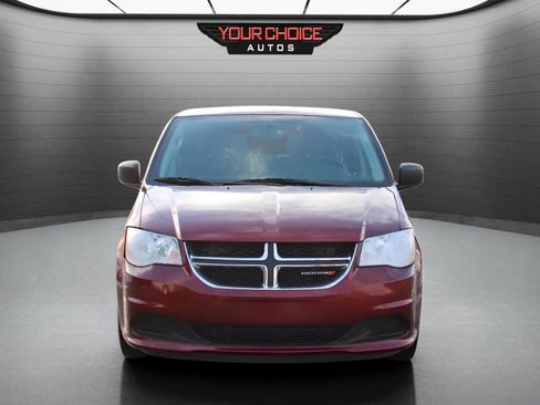 Used 2018 Dodge Grand Caravan SE w/ UConnect Hands-Free Group image 8