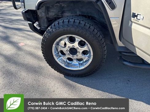 Used 2003 HUMMER H2 w/ Preferred Equipment Group image 28