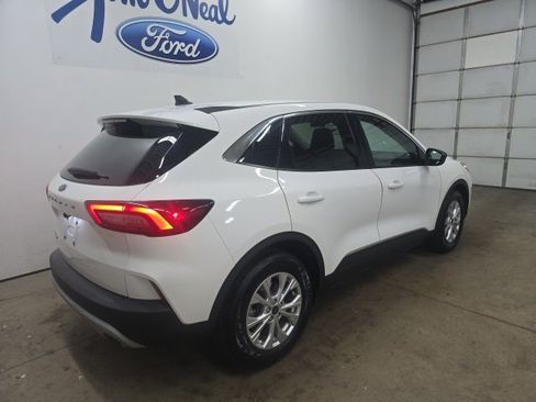 Used 2023 Ford Escape Active w/ Tech Pack #1 image 9