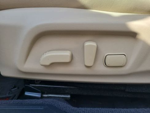 Used 2016 Subaru Legacy 2.5i Limited image 27