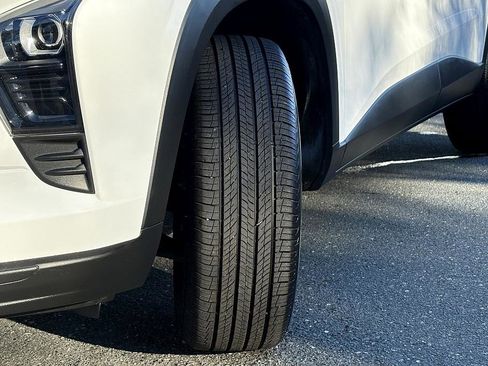 Used 2025 Chevrolet Trax LS image 28