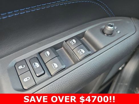 New 2025 Jeep Compass Latitude w/ Sun & Sound Group image 28