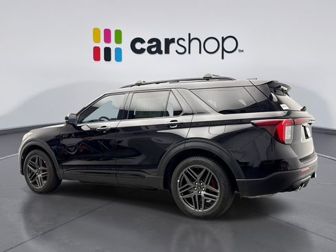 Used 2025 Ford Explorer ST AWD/4WD image 3