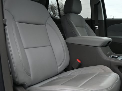 Used 2019 Chevrolet Traverse LT w/ LT Premium Package image 34