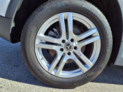 Used 2022 Mercedes-Benz GLA 250 4MATIC image 40