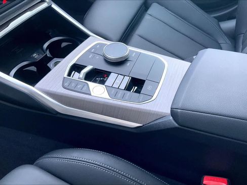 Certified 2025 BMW 430i w/ Premium Package image 18