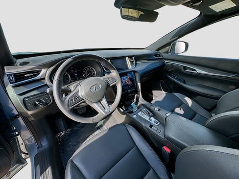 Used 2025 INFINITI QX55 Luxe w/ Cargo Package image 9