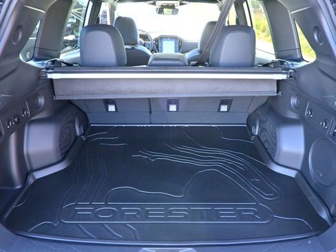 Used 2025 Subaru Forester Limited image 19
