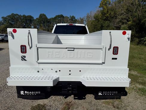New 2026 Ford F350 4x4 Crew Cab DRW Super Duty image 7