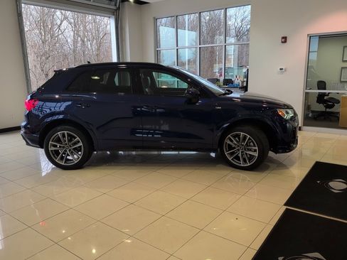 Used 2024 Audi Q3 2.0T Premium Plus w/ Premium Plus Package image 7