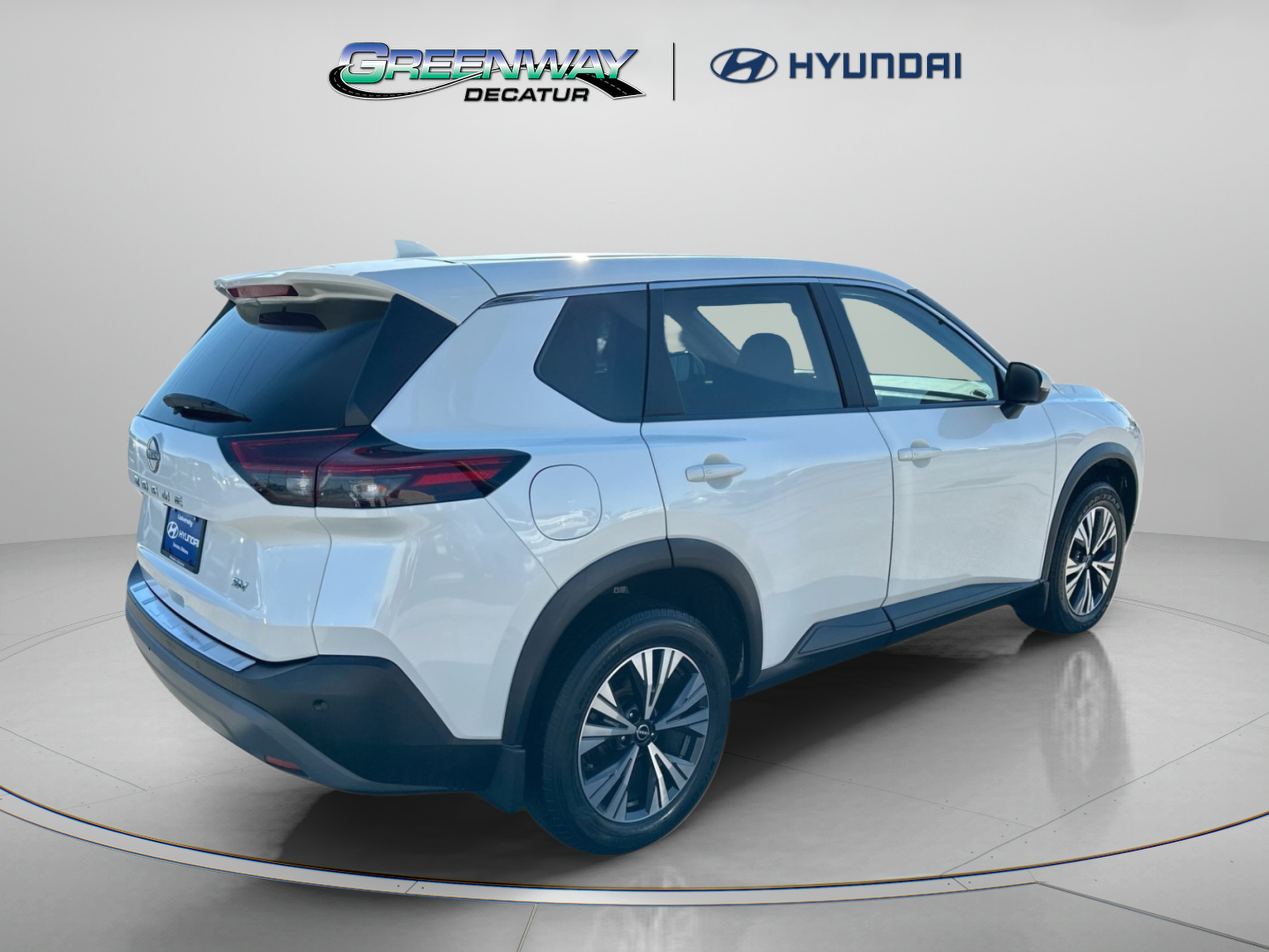 Used 2023 Nissan Rogue SV FWD image 8