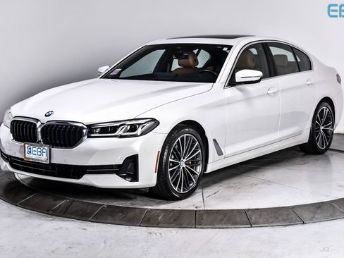 Used 2022 BMW 530i xDrive w/ Convenience Package image 2