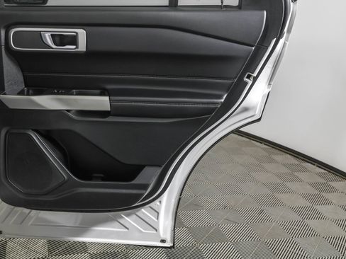 Used 2021 Ford Explorer XLT w/ Equipment Group 202A image 46