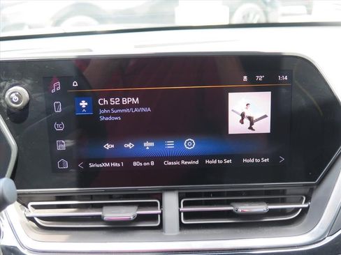 Used 2024 Chevrolet Trax ACTIV w/ Sunroof Package image 12