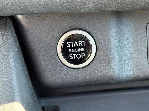 Certified 2023 Nissan Rogue SV image 12