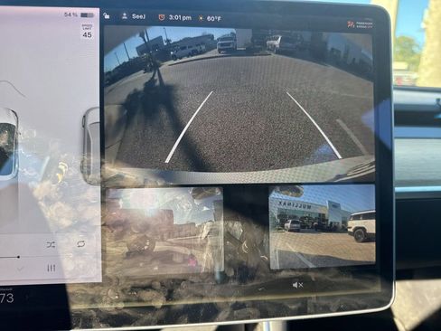 Used 2020 Tesla Model 3 Standard Range Plus image 22