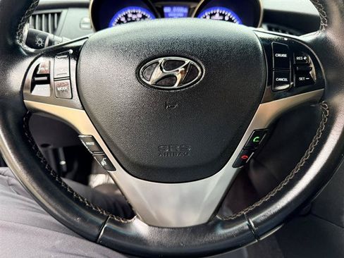 Used 2016 Hyundai Genesis 3.8 RWD image 22