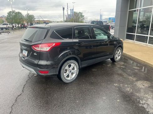 Used 2015 Ford Escape SE image 8