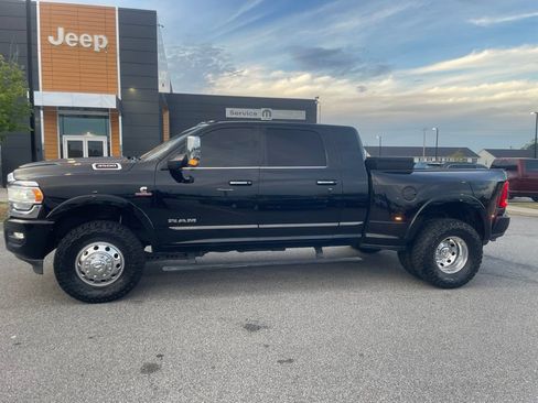 Used 2020 RAM 3500 Limited w/ Max Tow Package AWD/4WD image 14