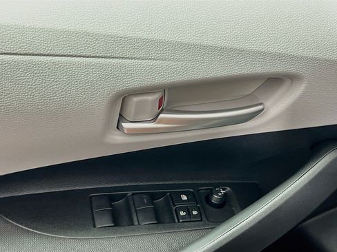 Used 2026 Toyota Corolla SE FWD image 16