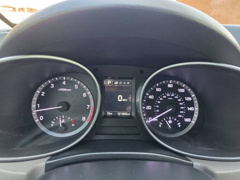Used 2018 Hyundai Santa Fe Sport FWD image 20
